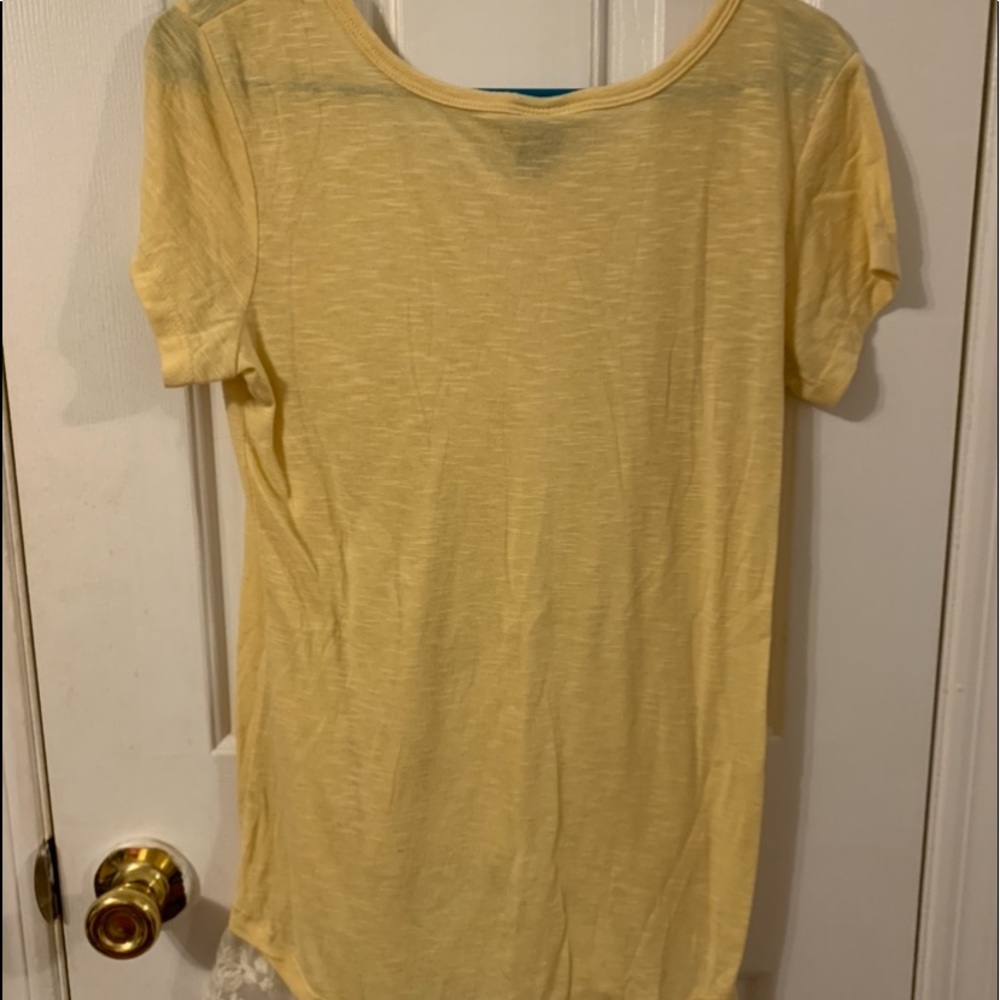 Yellow Top - Picture 3 of 3